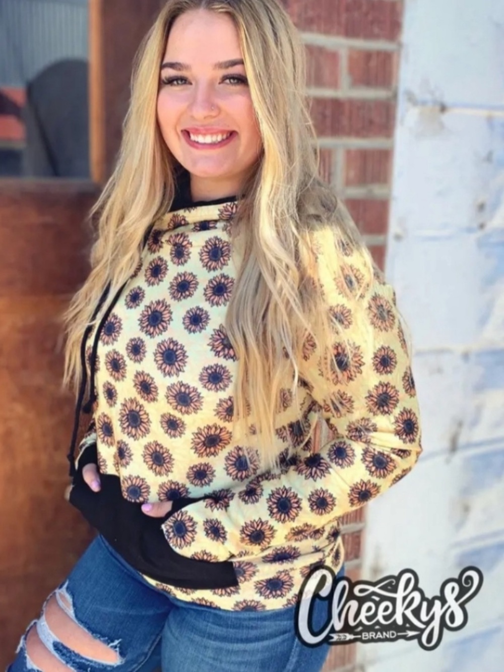 Cheeky's Boutique Sunflower Hoodie Size Large